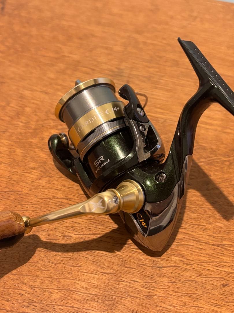 12カーディフC2000hgs 美品 Amazon | シマノ(SHIMANO) リール 12 カーディフ CI4+ C2000HGS
