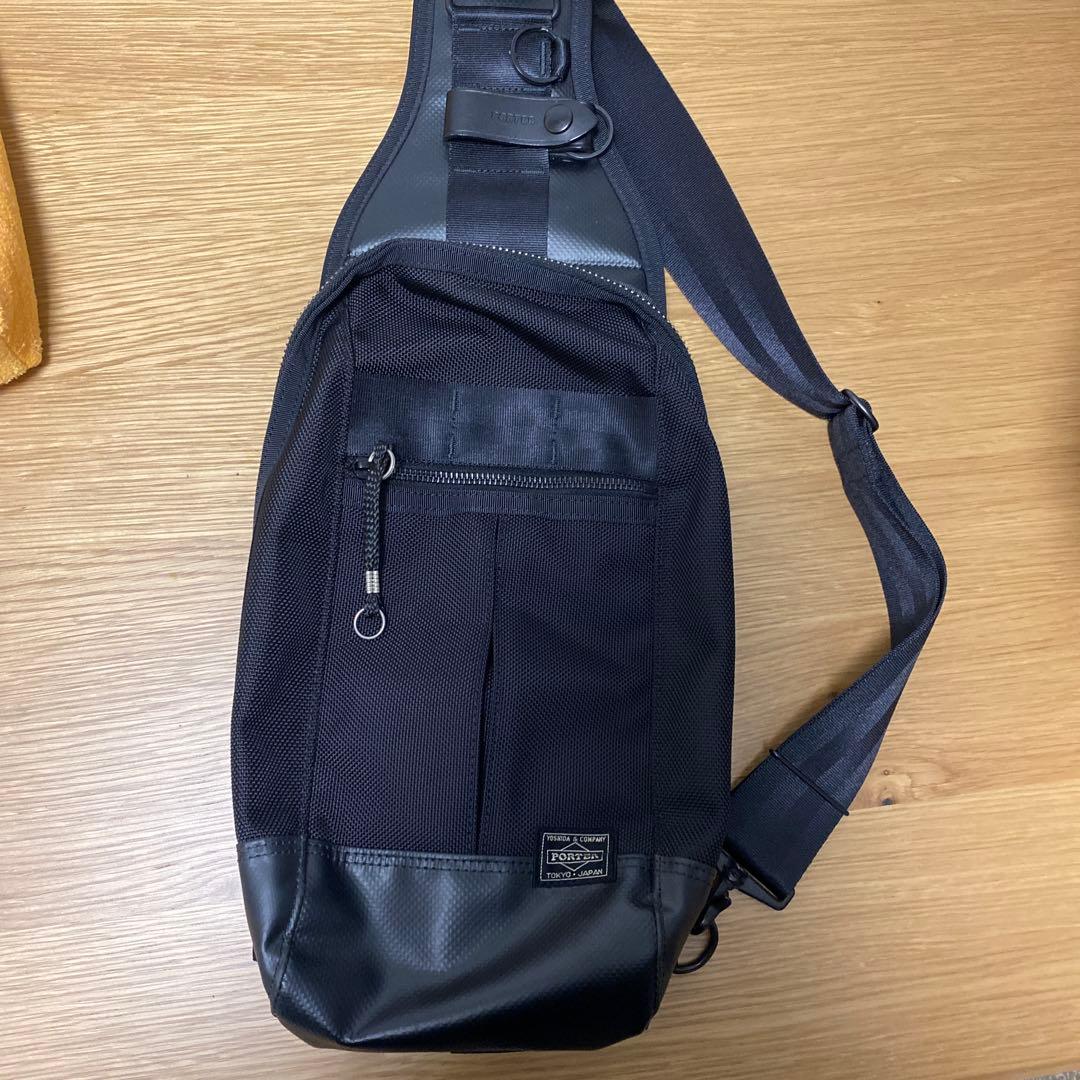 ポーター ヒート スリング ショルダーバッグ ボディバッグ HEAT(ヒート) SLING SHOULDER BAG | 吉田カバンホームページ | YOSHIDA